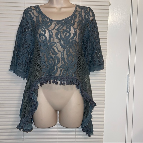 Secret Garden Lace Top - Picture 4 of 9